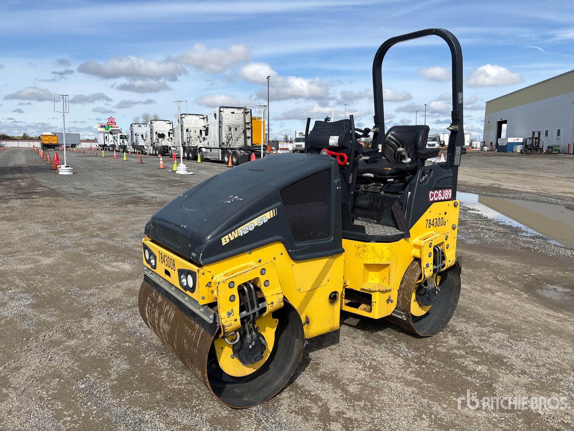 General Appearance with Imagen: esquina delantera izquierda