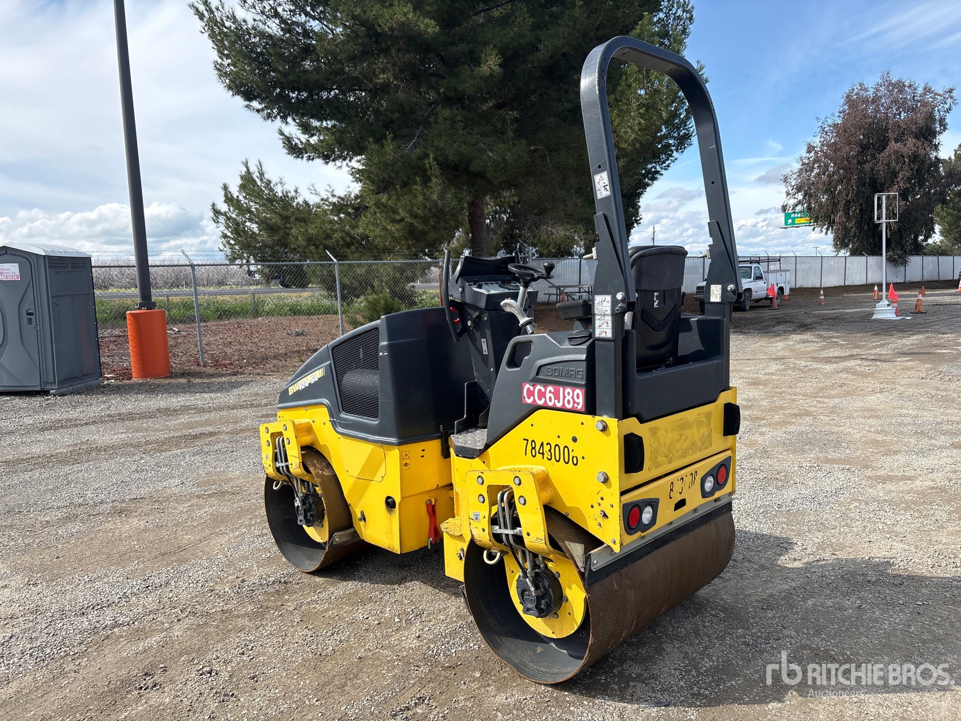 General Appearance with Imagen: esquina trasera izquierda