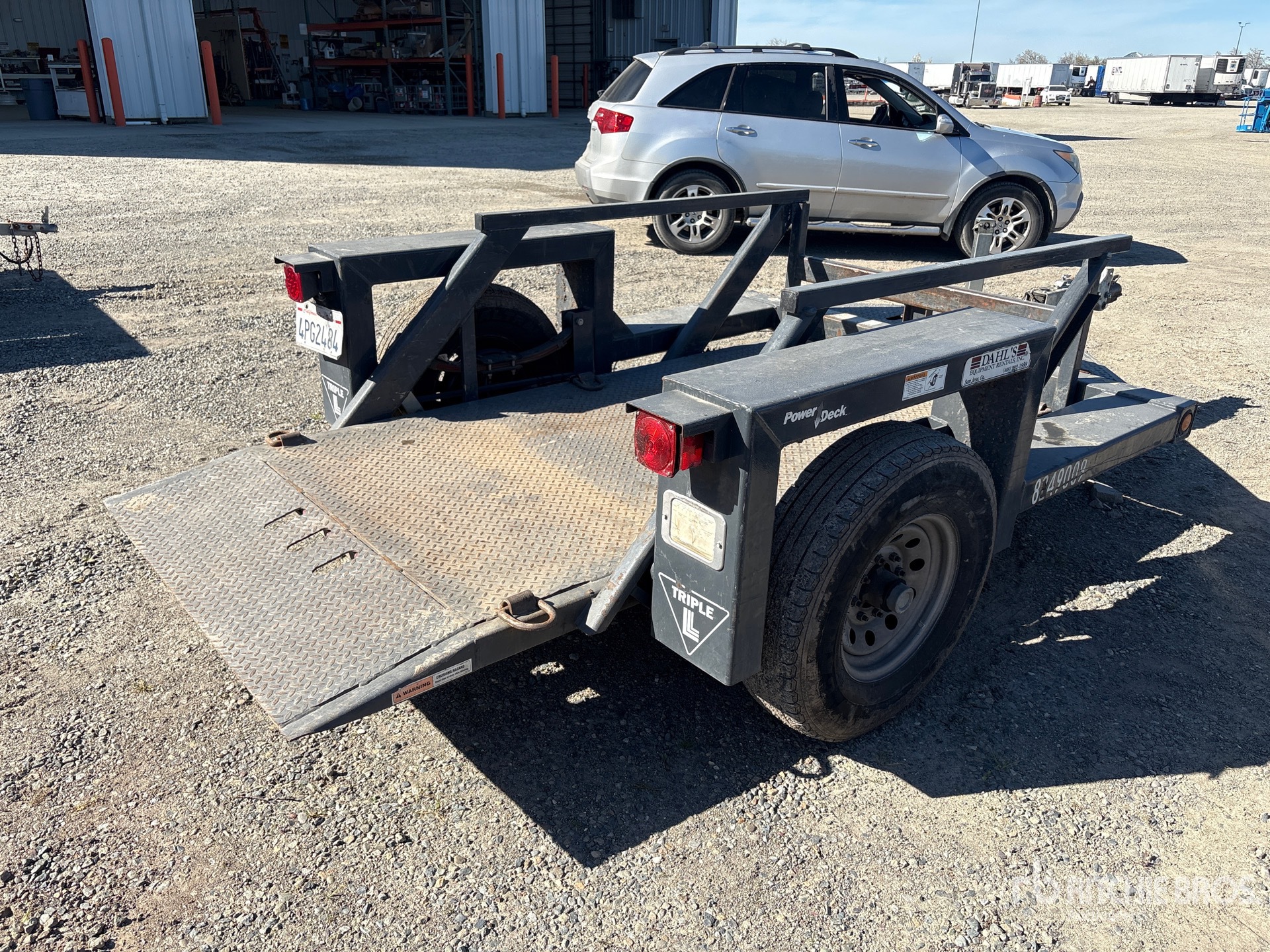 General Appearance with Foto, angolo anteriore sinistro