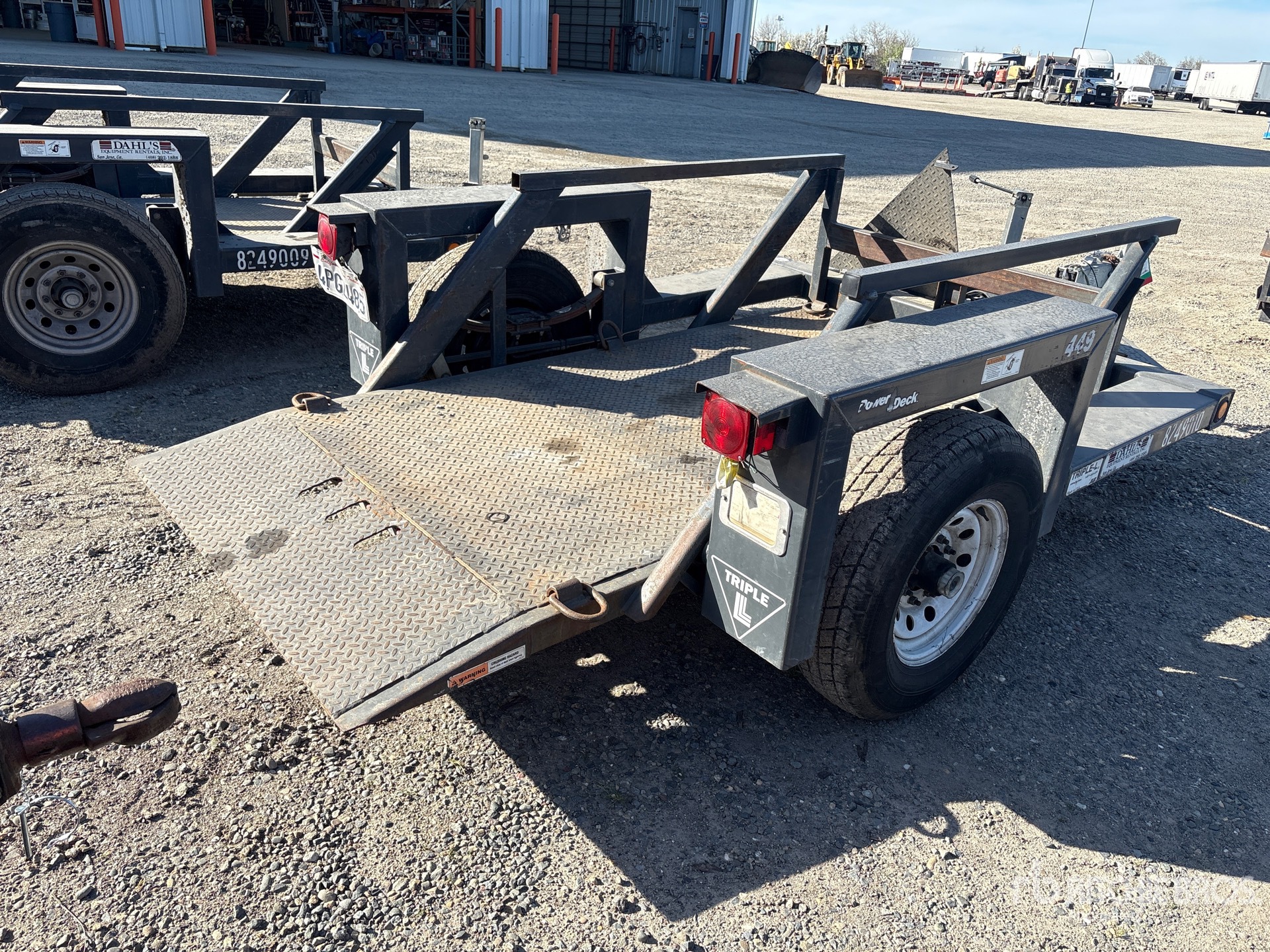 General Appearance with Foto, angolo anteriore sinistro