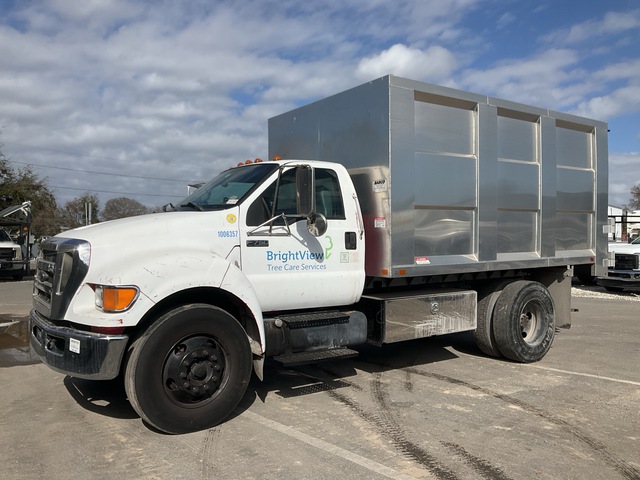2008 Ford F-750 XL 4x2 Chipper Truck