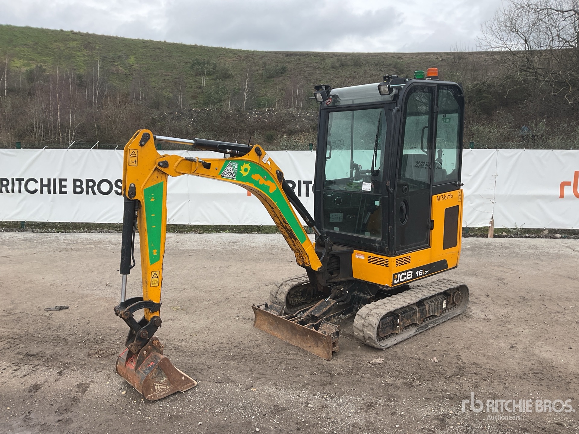 General Appearance with Picture, Left Front Corner