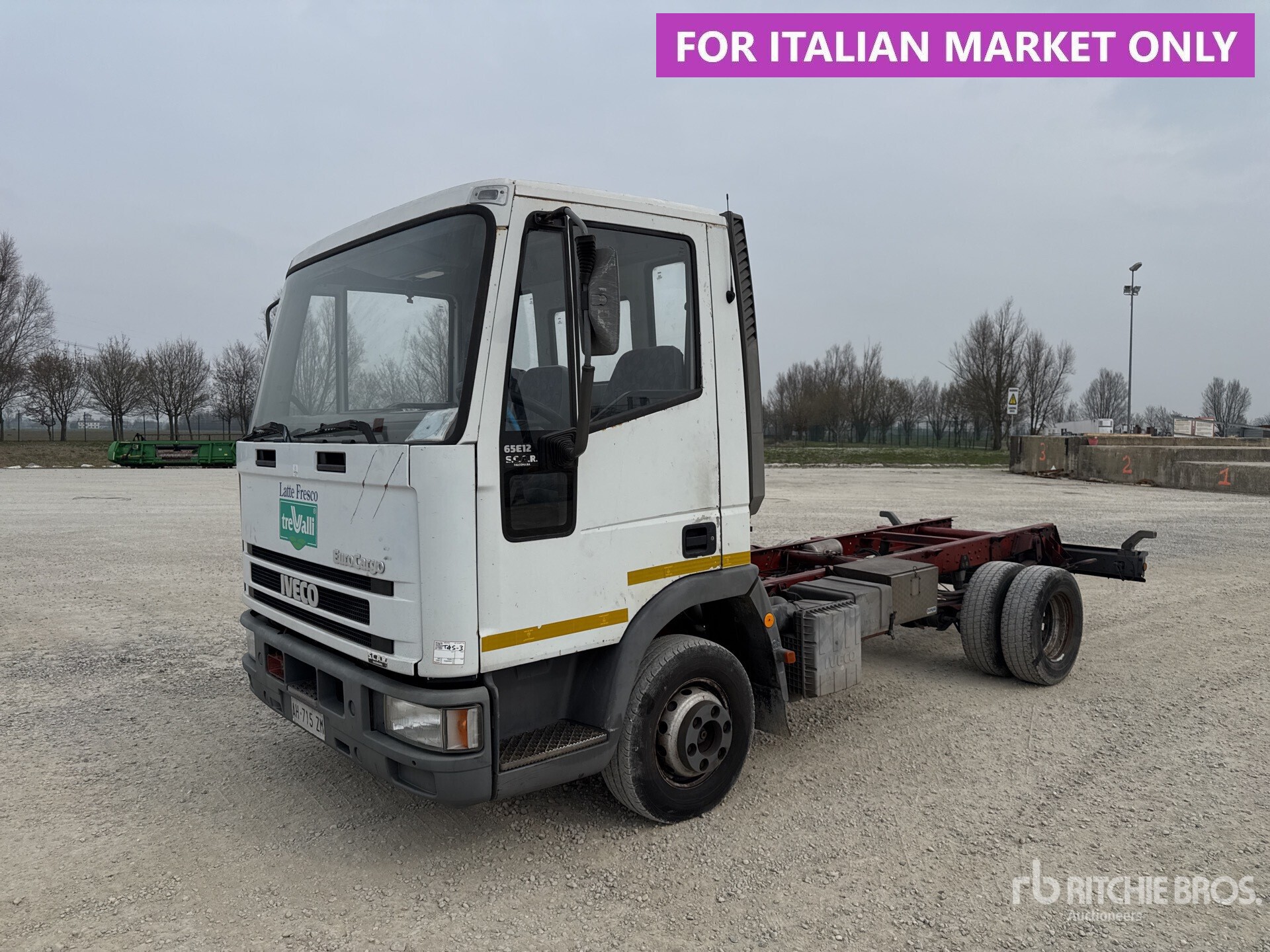 General Appearance with Featured Photo