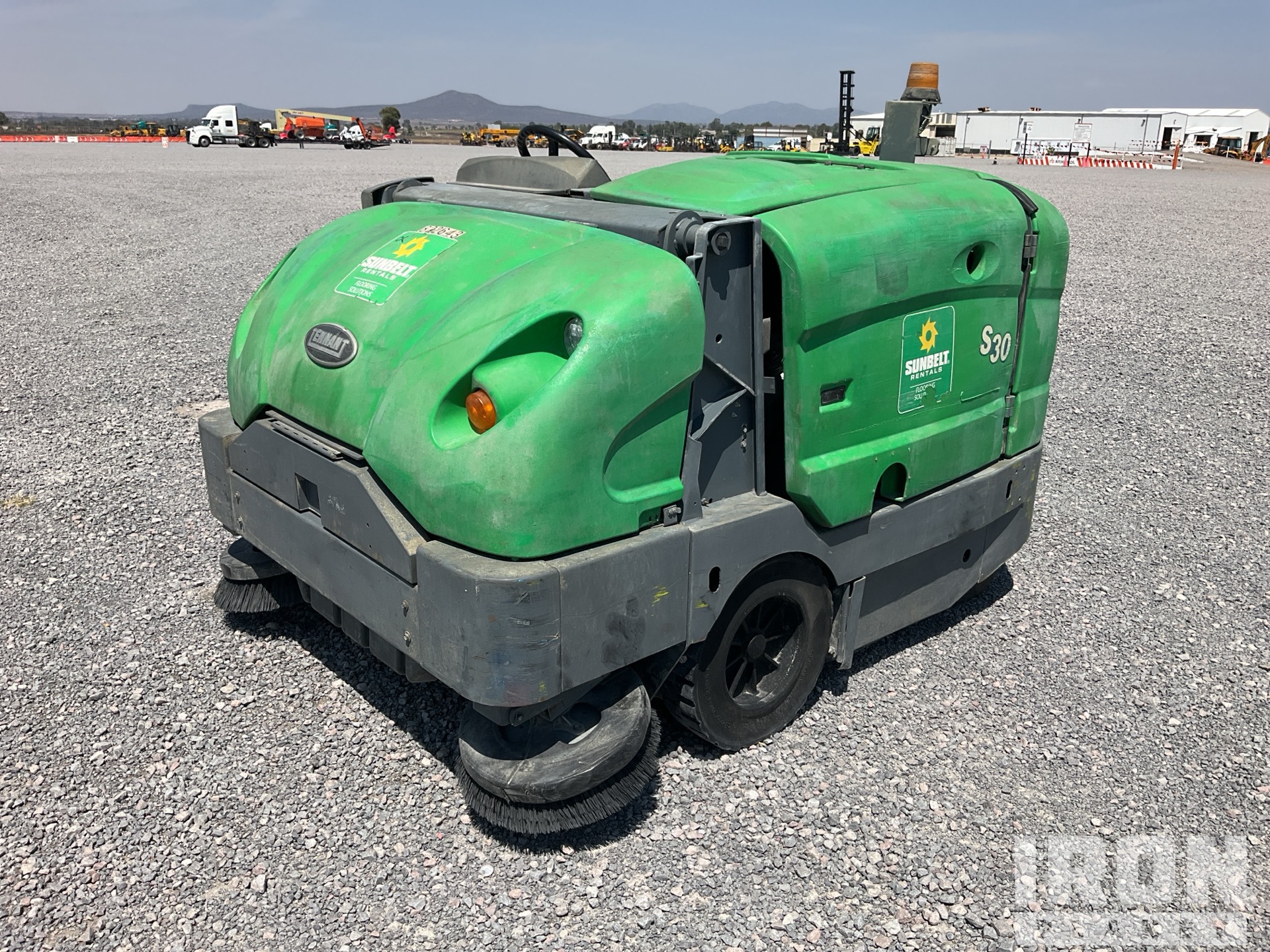 General Appearance with Featured Photo