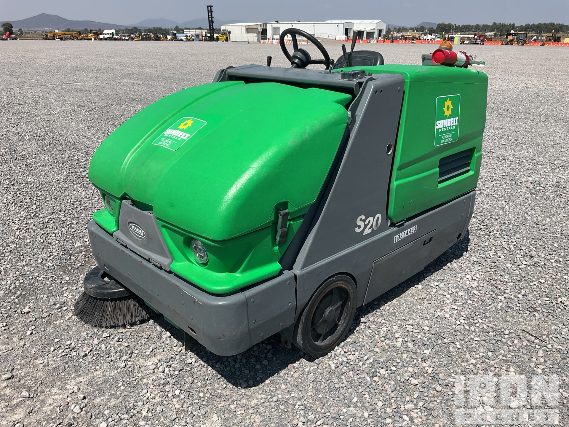 General Appearance with Picture, Left Front Corner