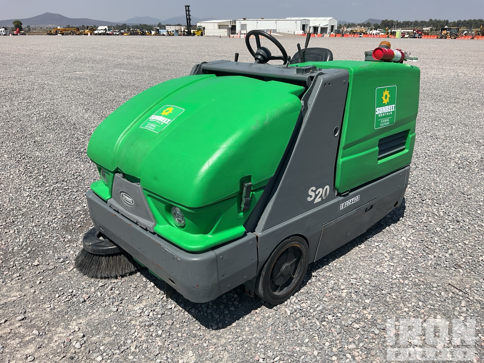 General Appearance with Featured Photo