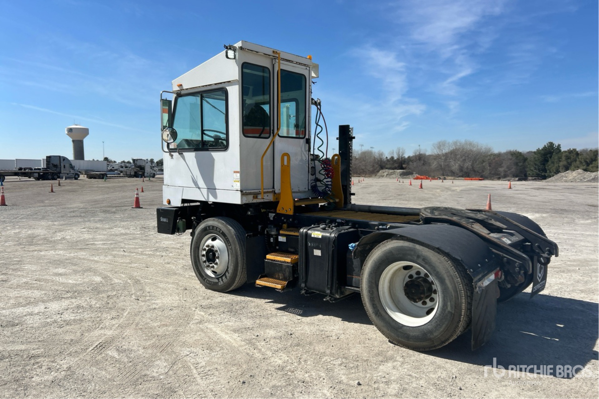 General Appearance with Foto, angolo posteriore sinistro