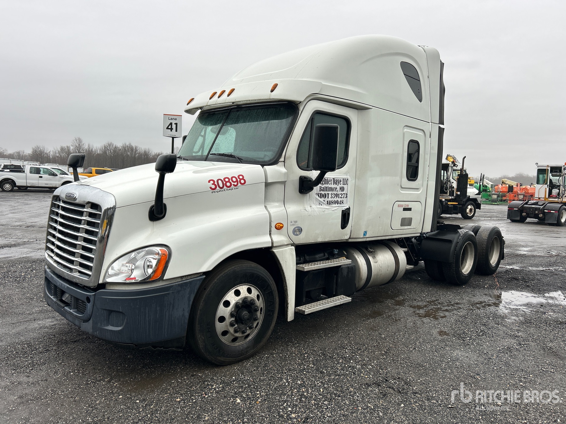 General Appearance with Picture, Left Front Corner