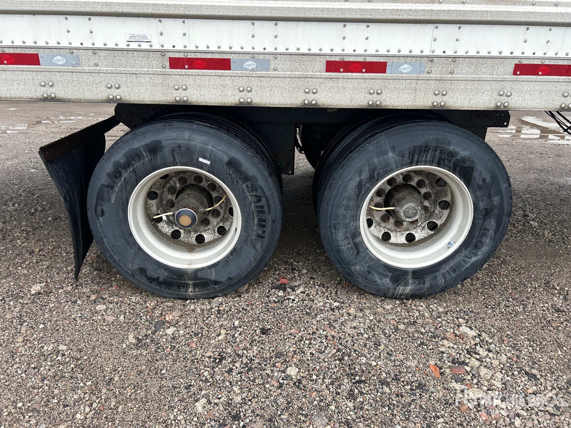 2019 Utility 53 ft x 102 in T/A