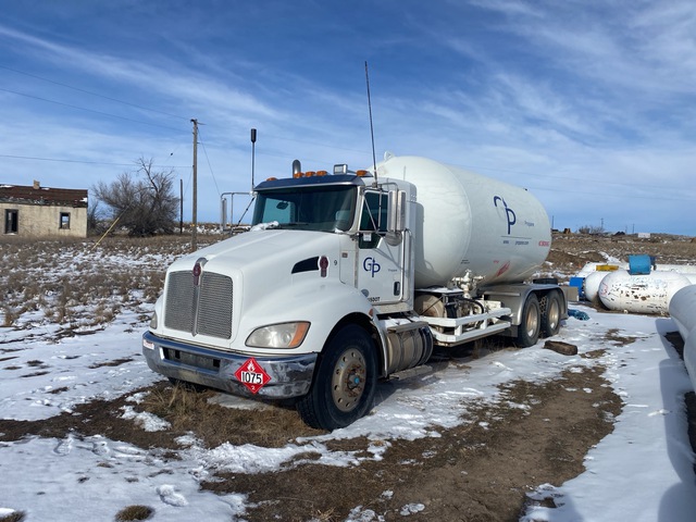 2015 Kenworth T370 5000 gal 6x4 Tanker Truck (Inoperable)
