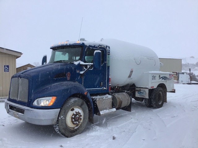 2009 Kenworth T370 3200 gal 4x2 Tanker Truck