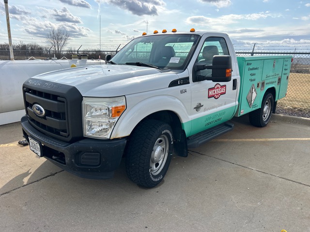 2011 Ford F-350 XL 4x2 Utility Truck