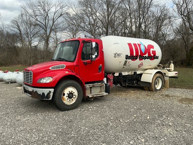 2016 Freightliner M2 106 2800 gal 4x2 Tanker Truck