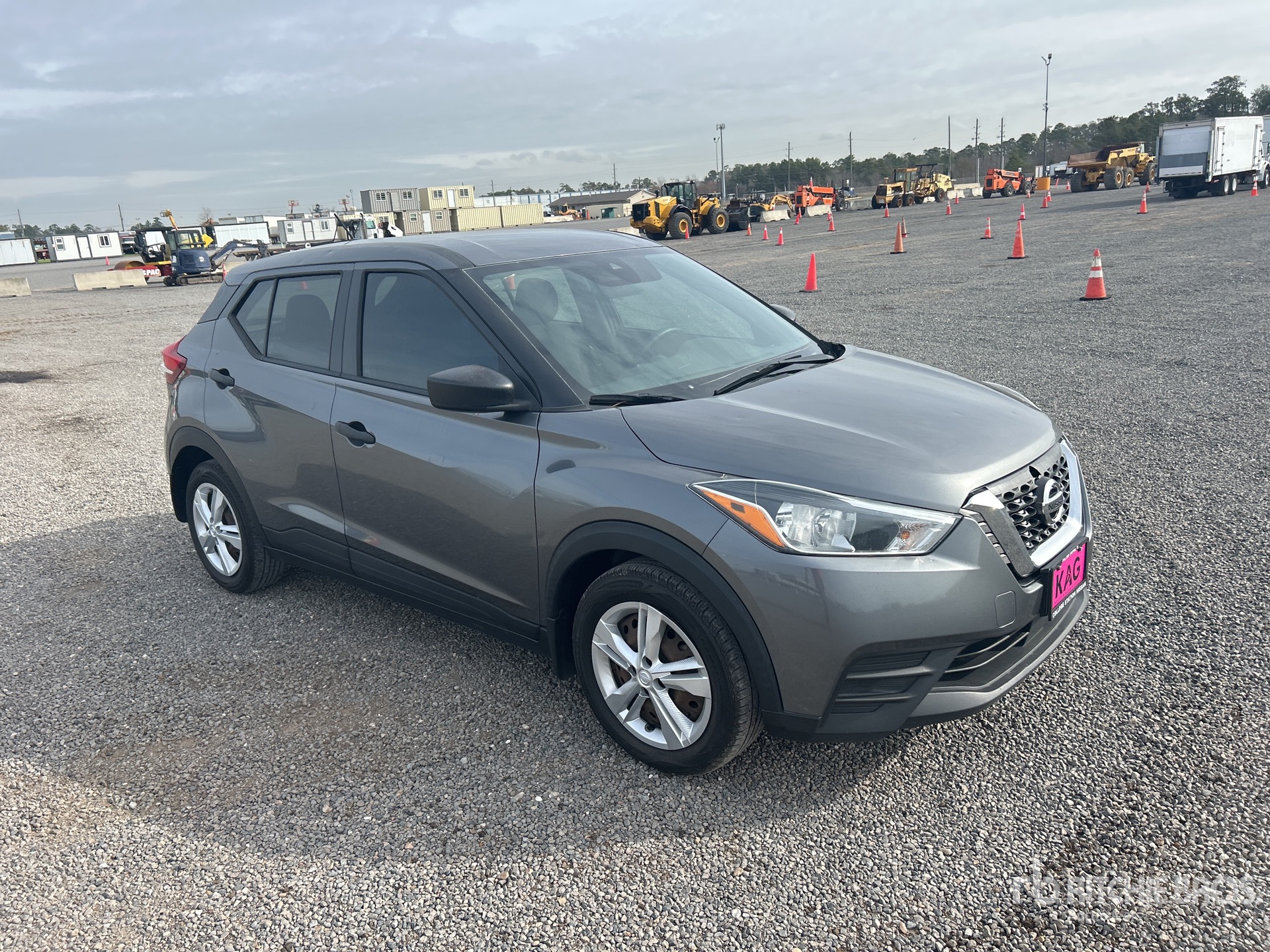 General Appearance with Picture, Right Front Corner