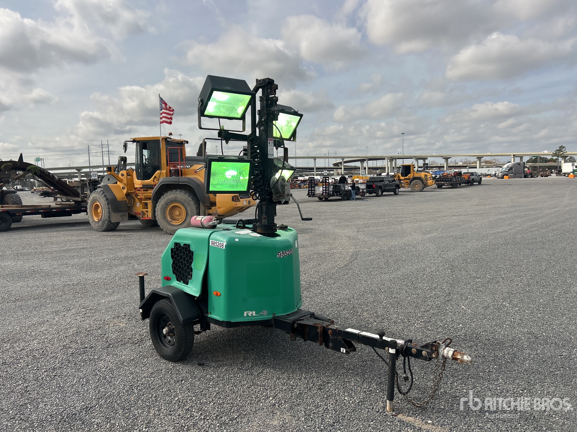 General Appearance with Foto, angolo anteriore destro