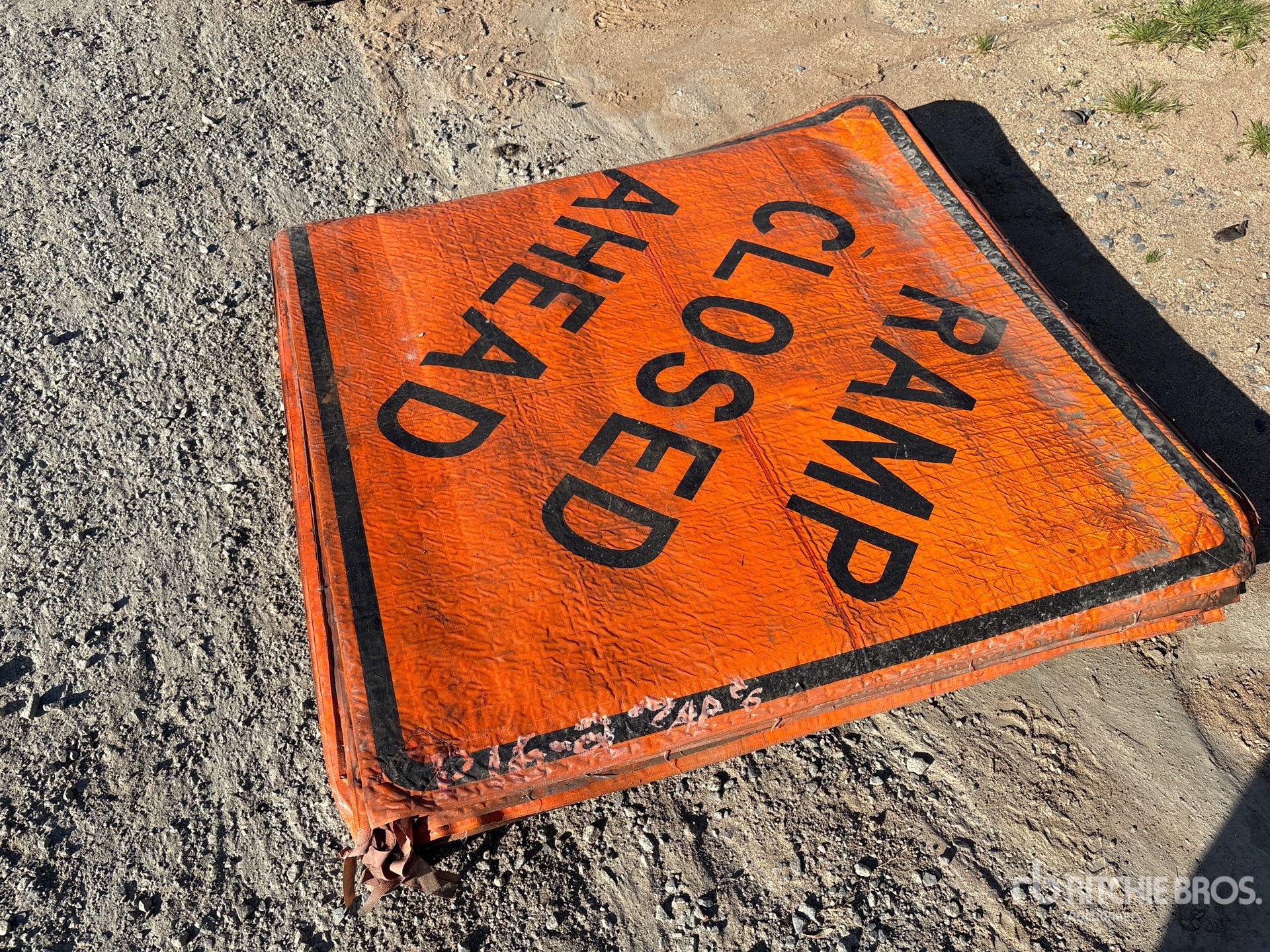 General Appearance with Bild, Ecke hinten links