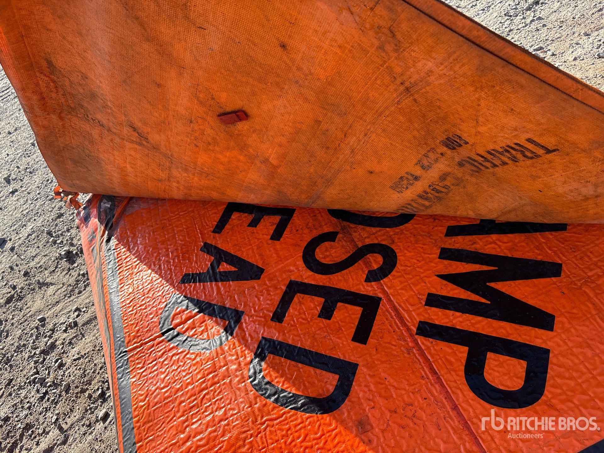 General Appearance with Bild, Ecke hinten rechts