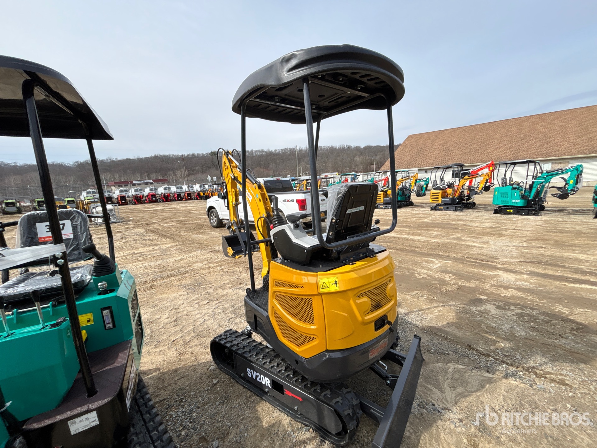 General Appearance with Picture, Left Rear Corner