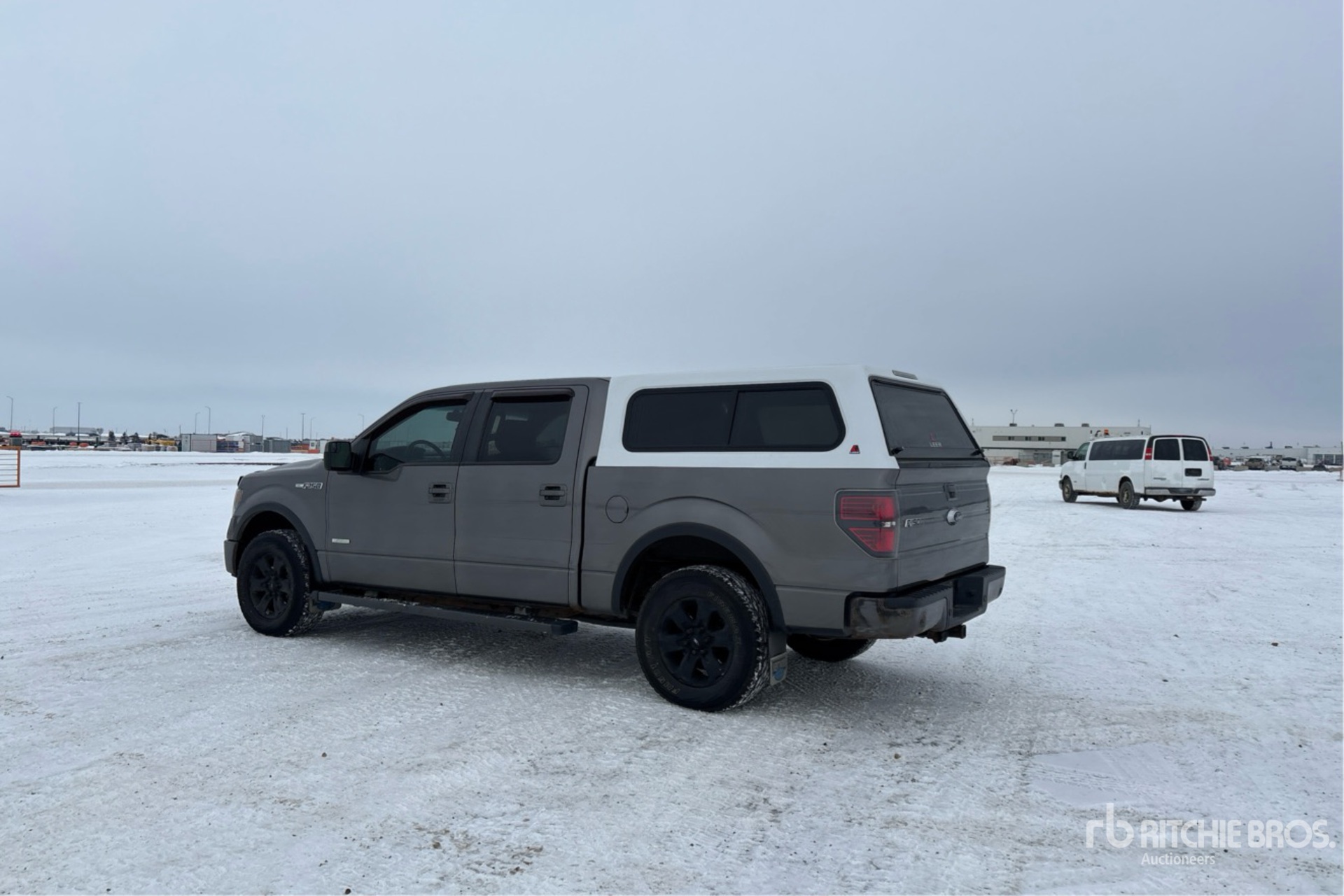 Aspect général with Image, coin arrière gauche