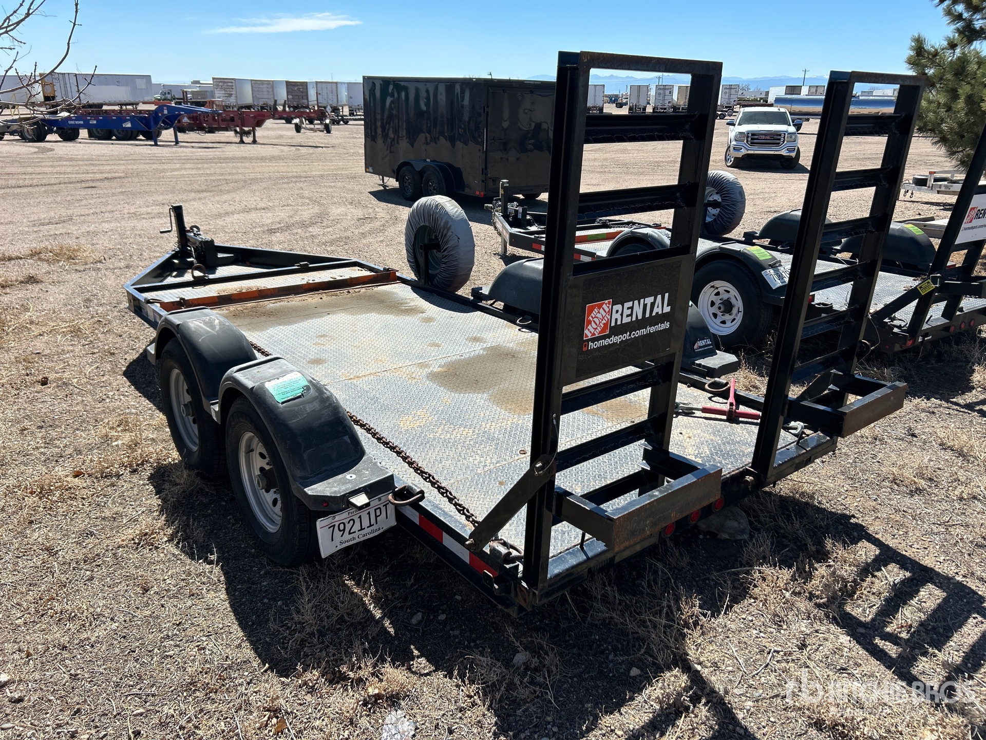 General Appearance with Picture, Left Rear Corner