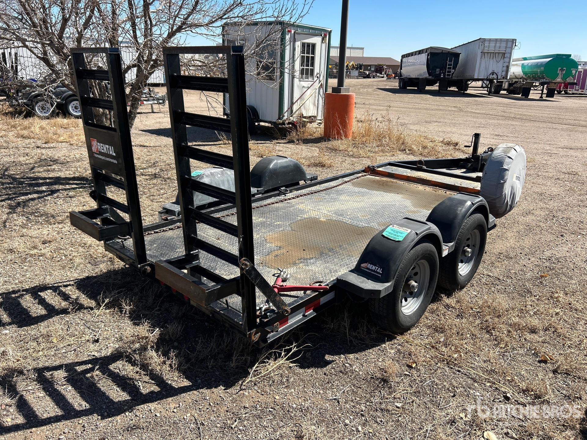 General Appearance with Picture, Right Rear Corner