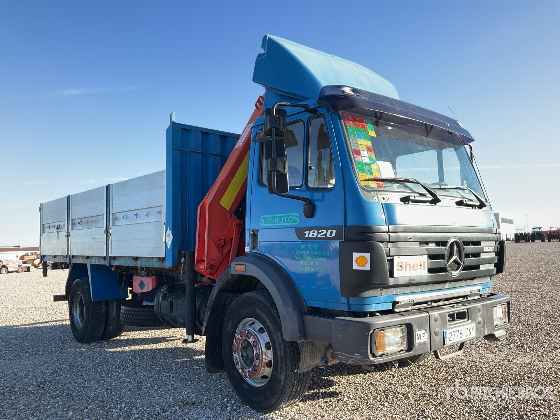 General Appearance with Picture, Right Front Corner