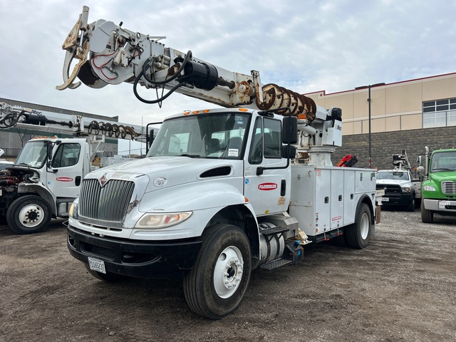 2016 (unverified) Altec DC4TT R on 2015 International 4300 SBA 4x2 Digger Derrick Truck