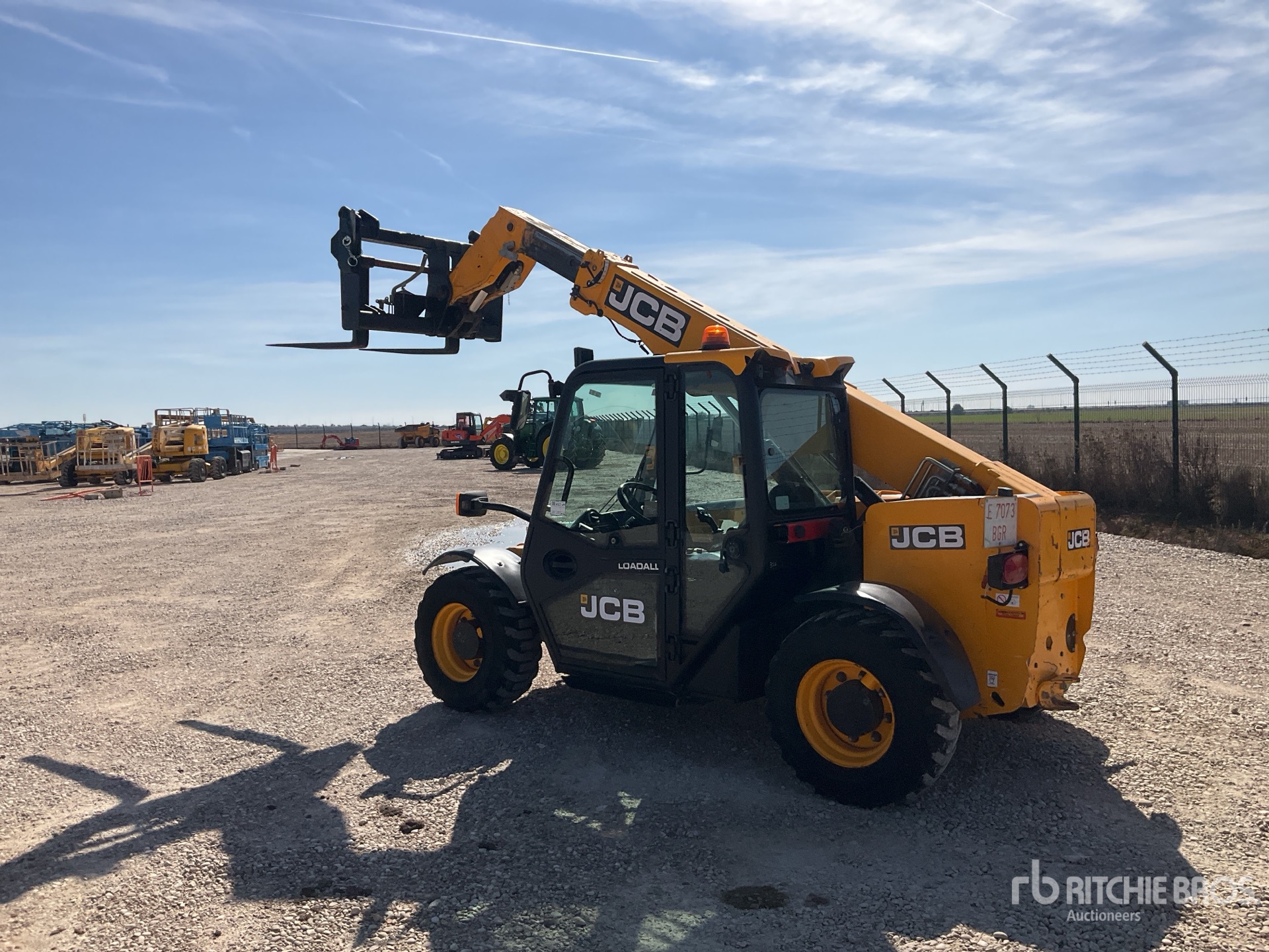 General Appearance with Bild, Ecke hinten links