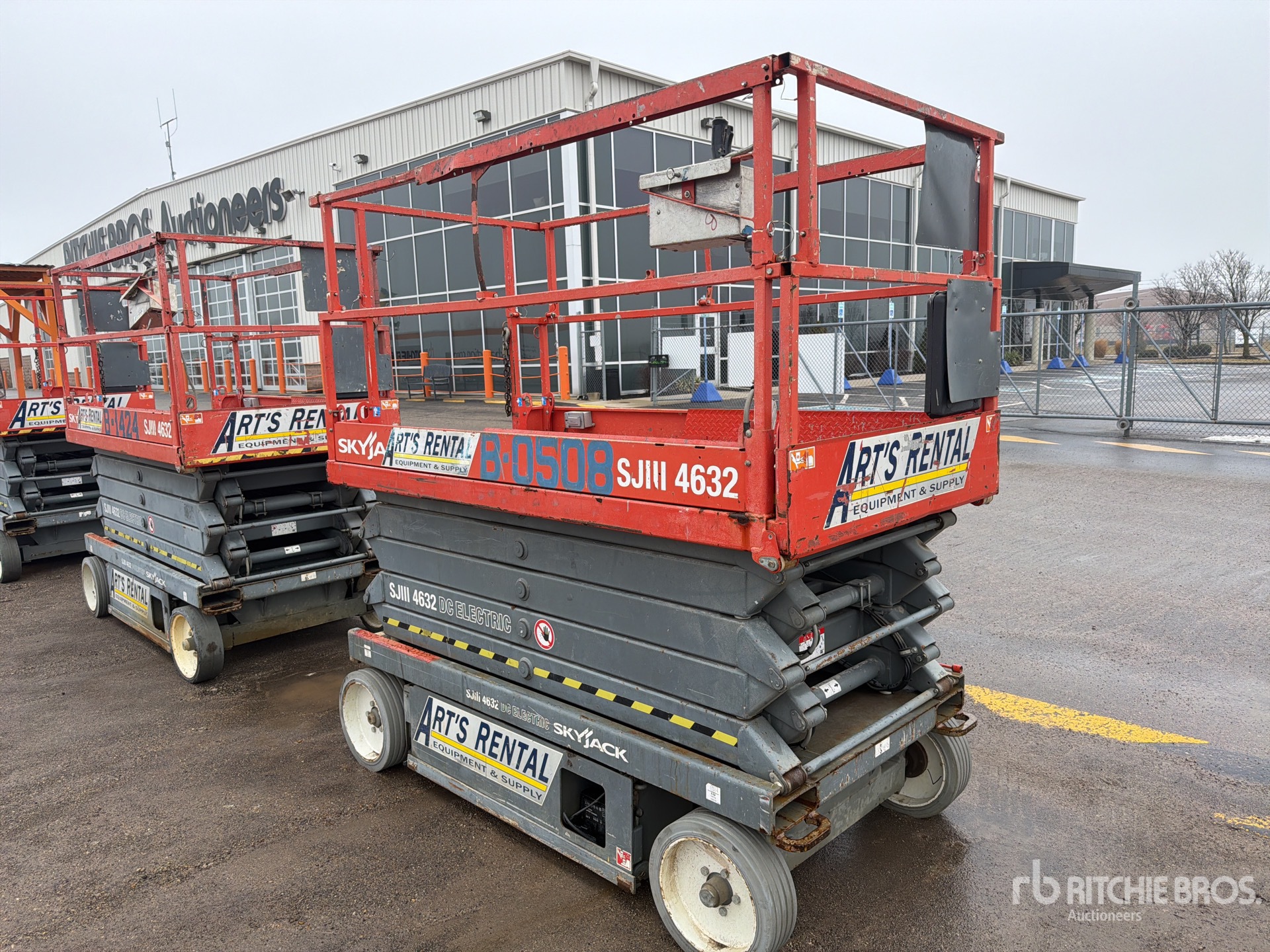 General Appearance with Bild, Ecke vorne rechts