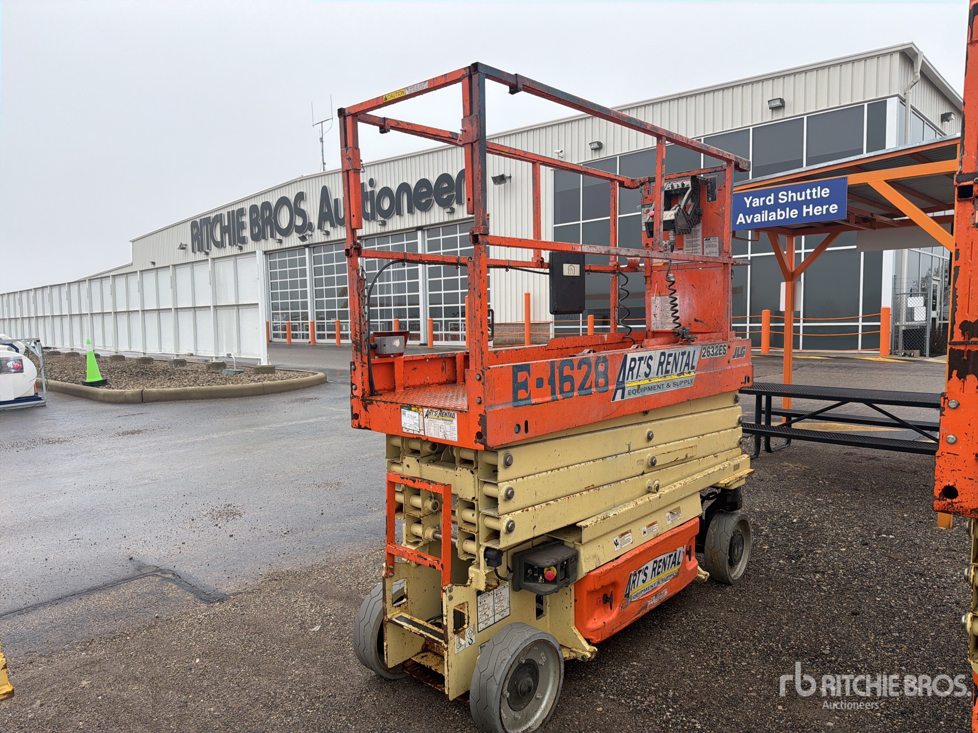 General Appearance with Bild, Ecke hinten rechts