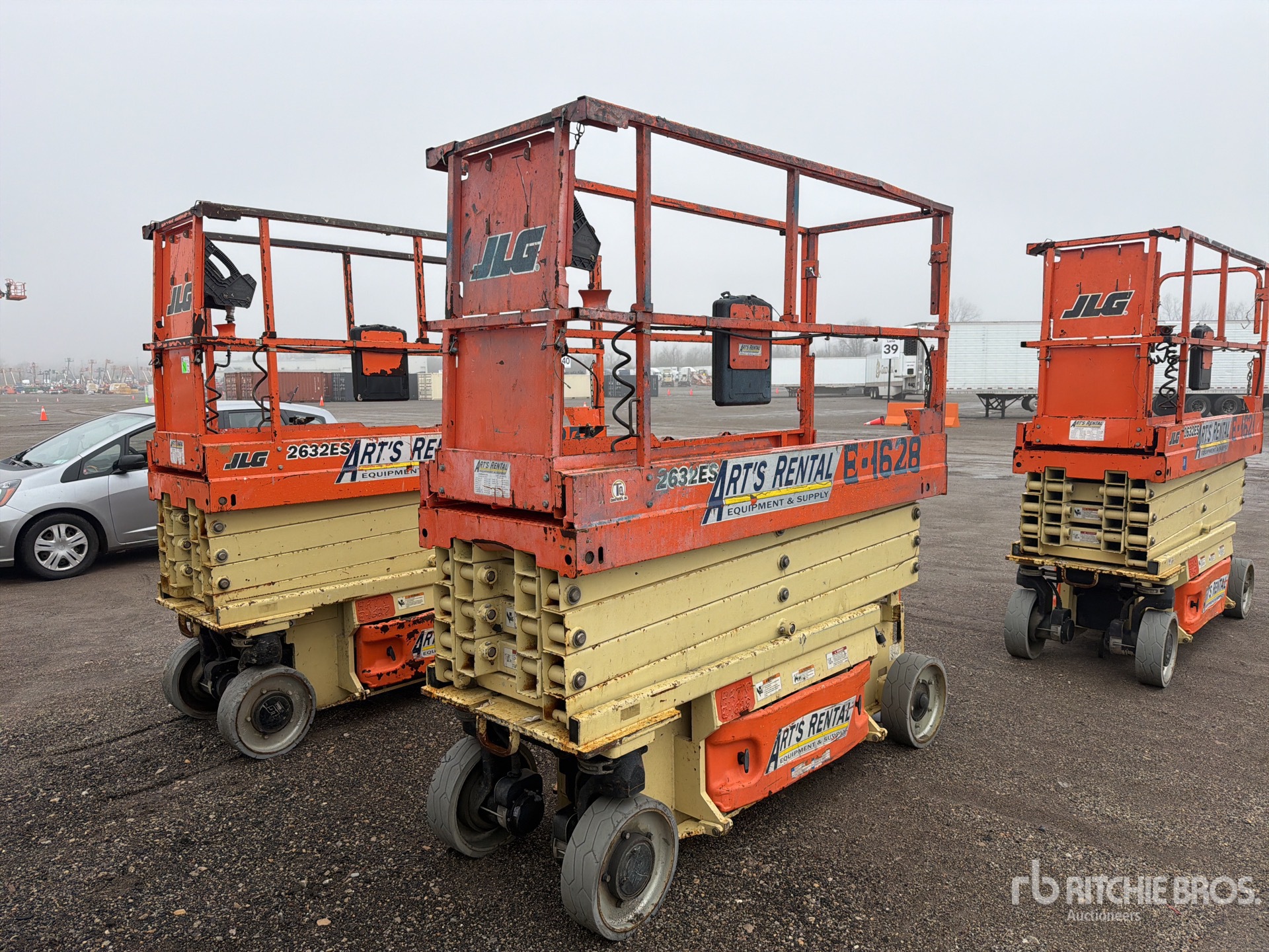 General Appearance with Bild, Ecke vorne links