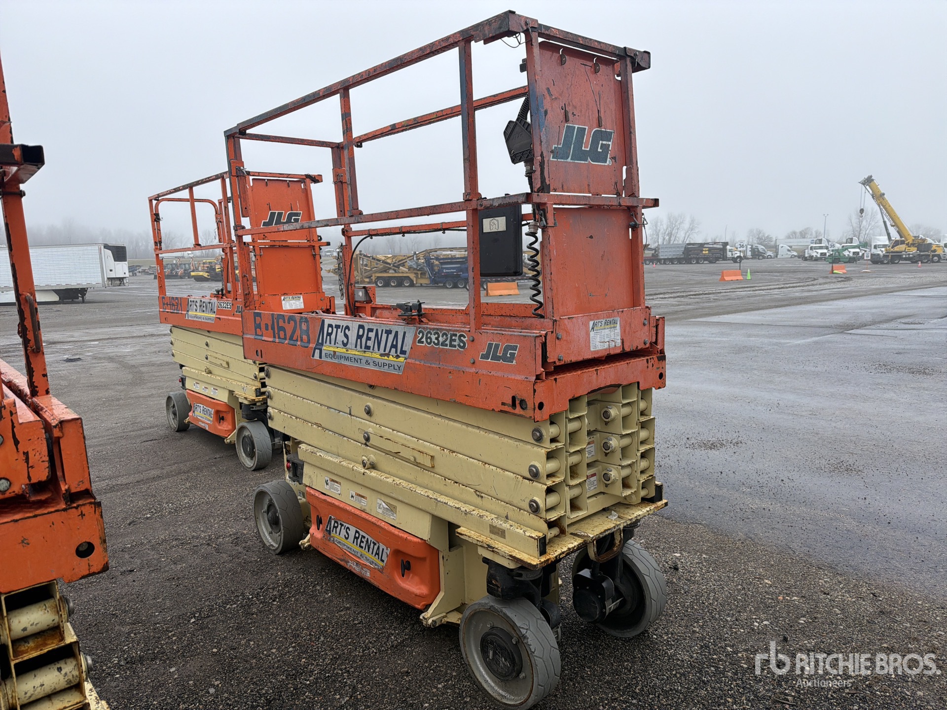 General Appearance with Bild, Ecke vorne rechts