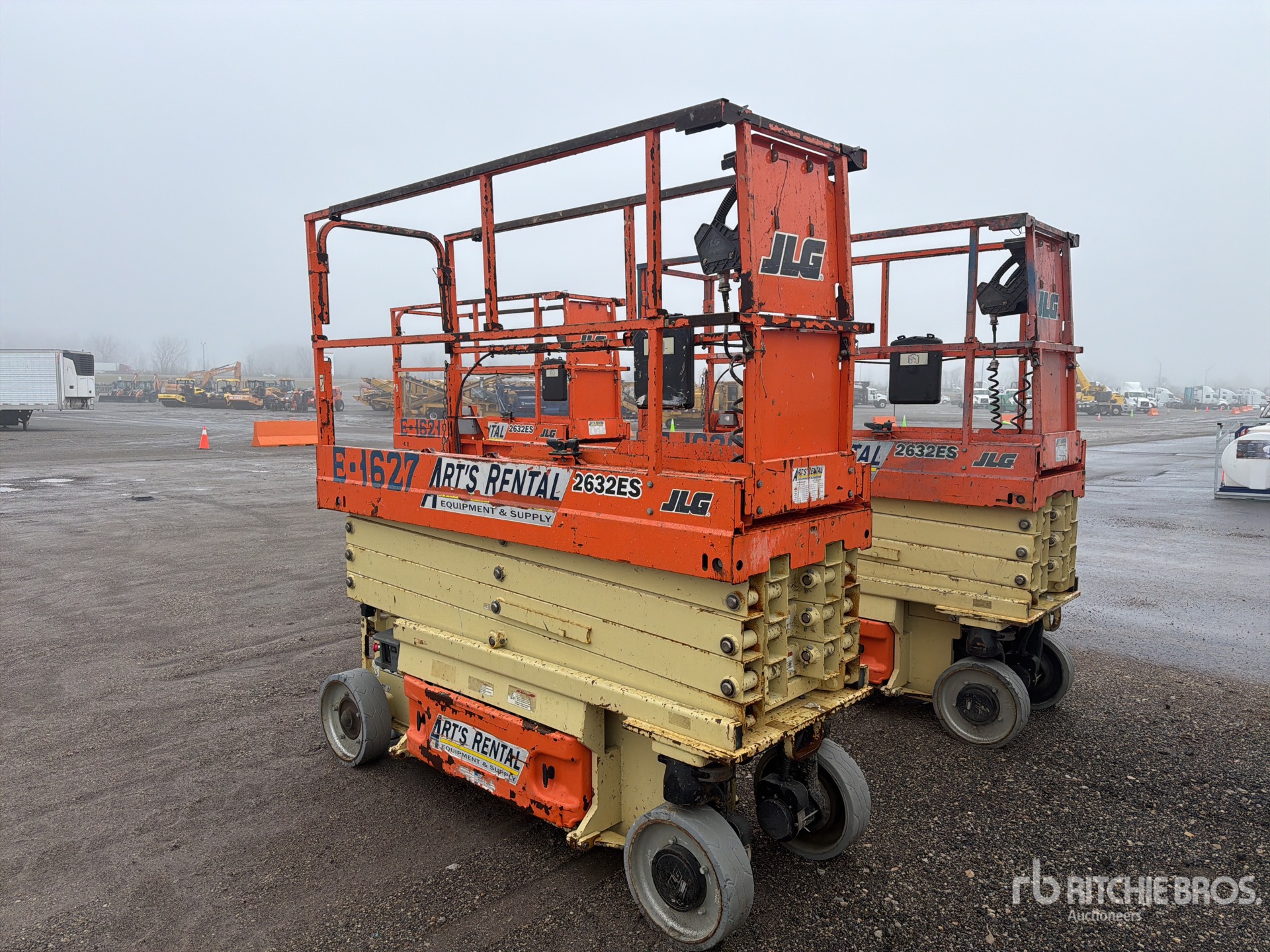 General Appearance with Bild, Ecke vorne rechts