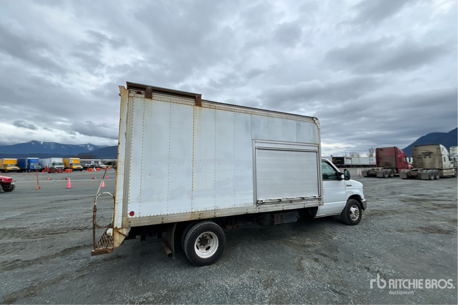 General Appearance with Imagen: esquina trasera derecha