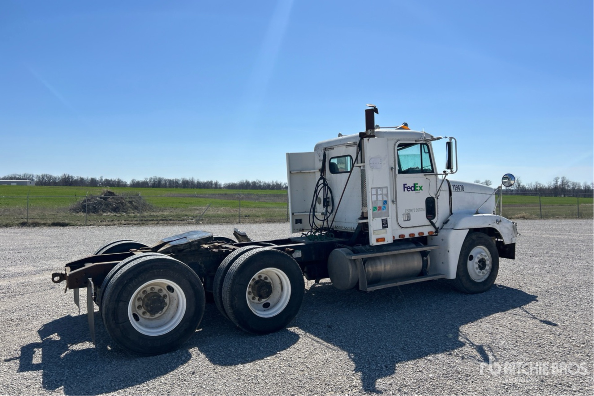 General Appearance with Imagen: esquina trasera derecha