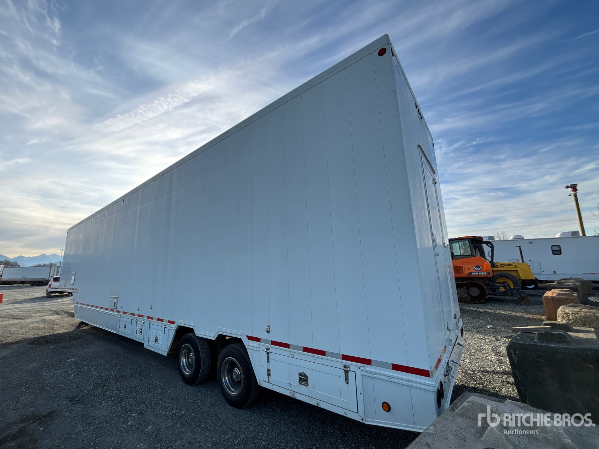 General Appearance with Imagen: esquina trasera izquierda