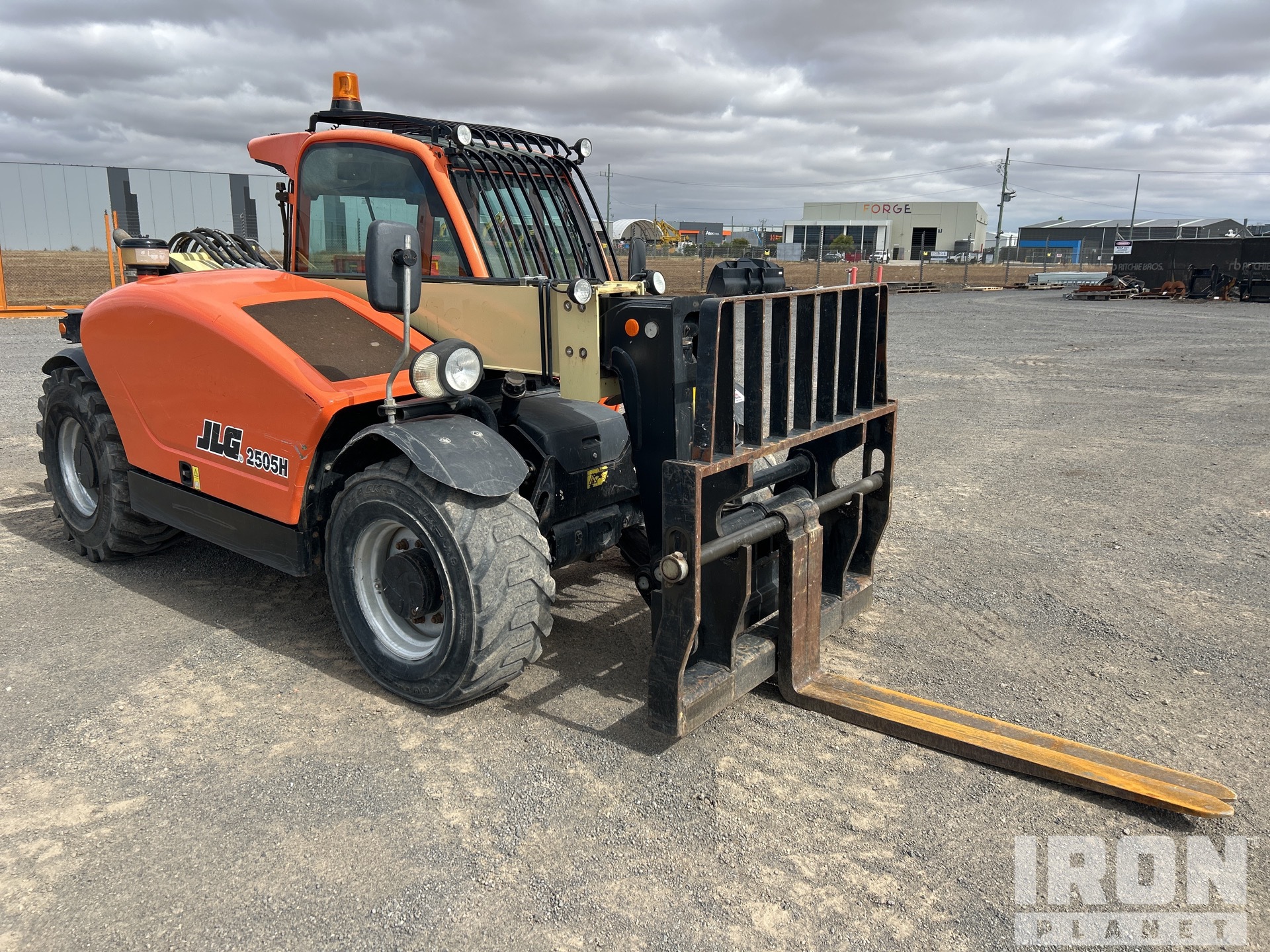 General Appearance with Picture, Right Front Corner