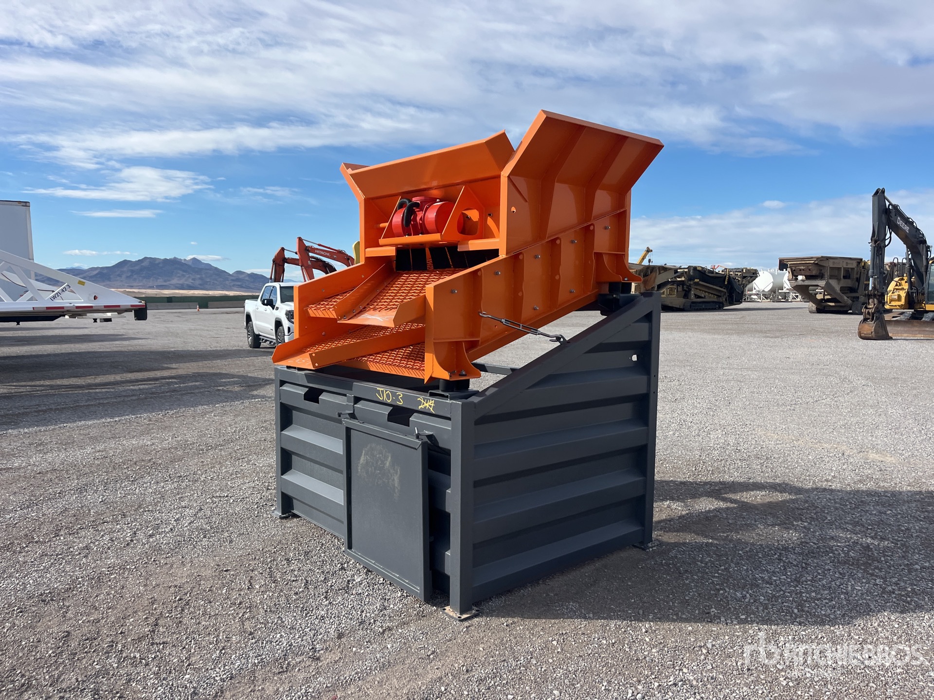 General Appearance with Foto, angolo anteriore sinistro