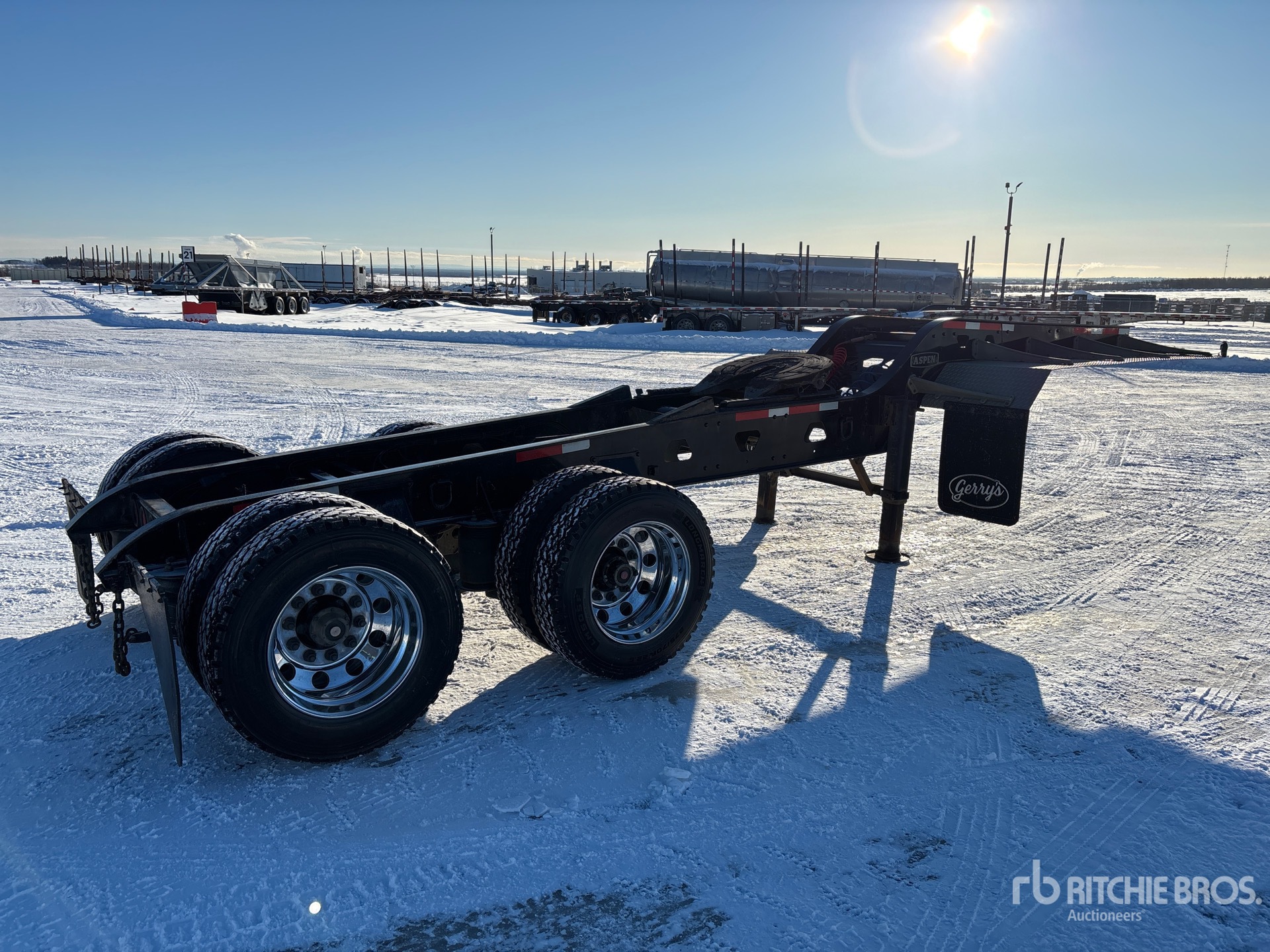 General Appearance with Foto, angolo anteriore sinistro