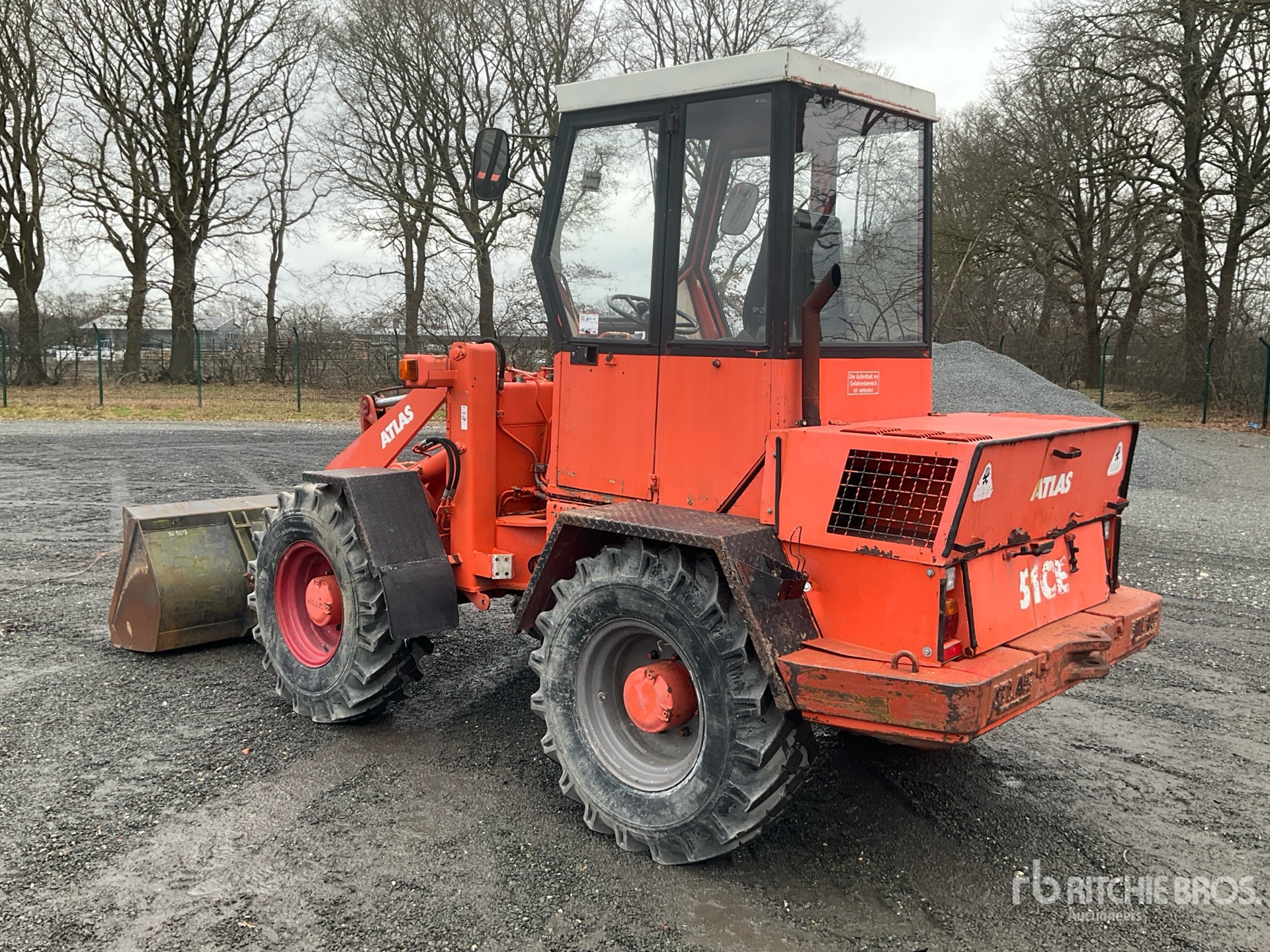 General Appearance with Picture, Left Rear Corner