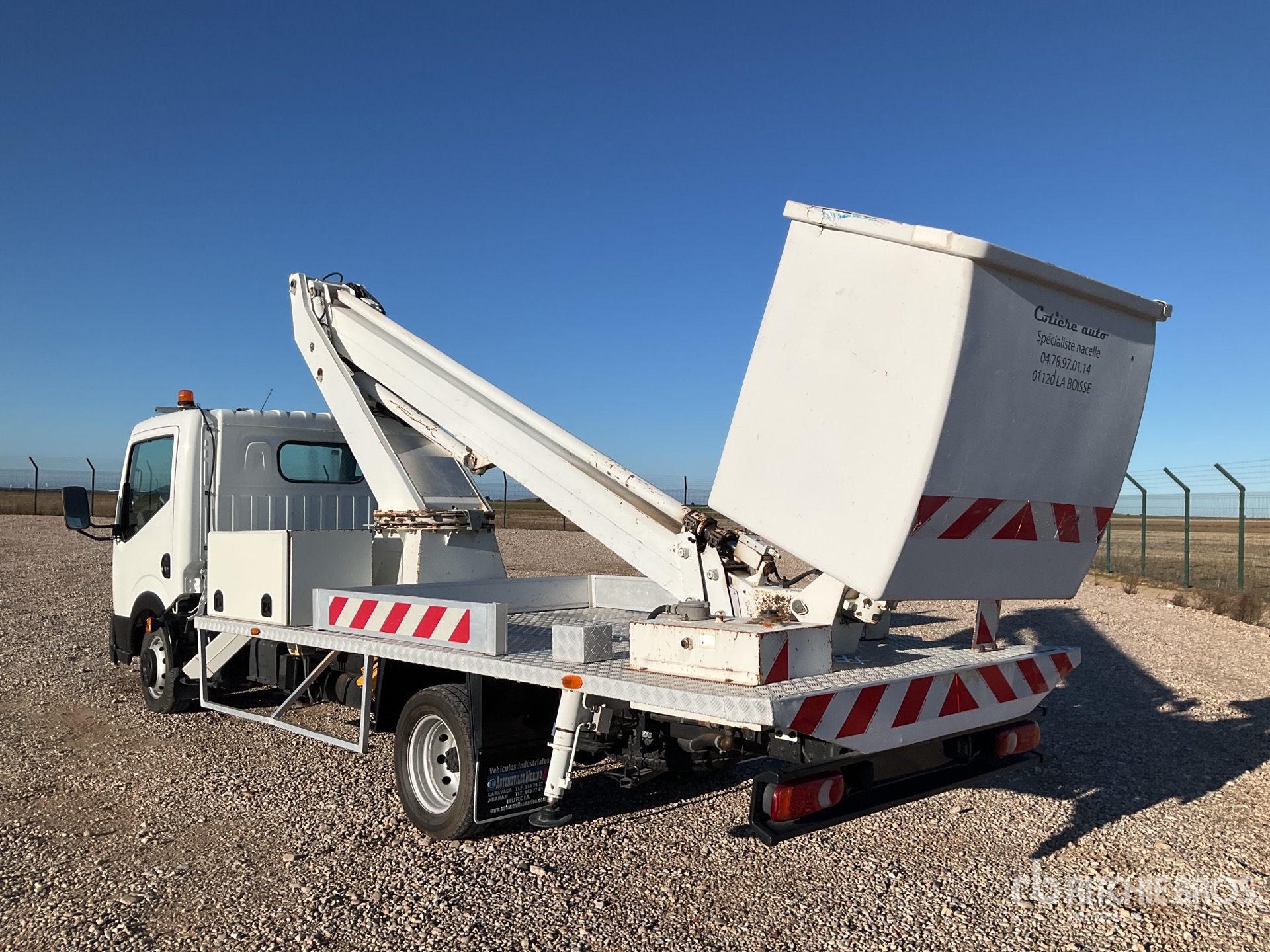 General Appearance with Imagen: esquina trasera izquierda