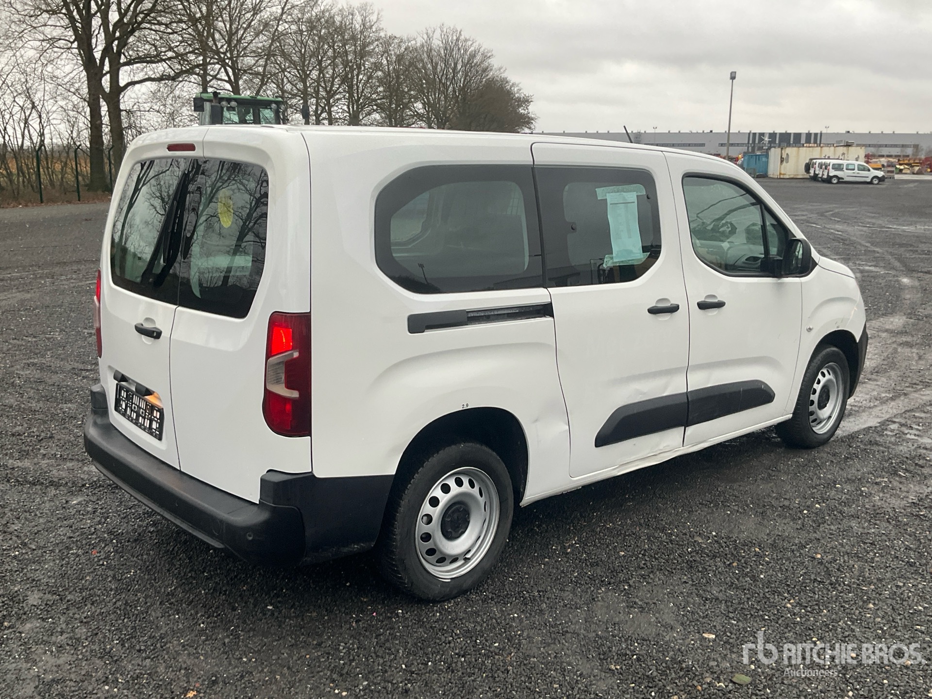 General Appearance with Image, coin arrière droit