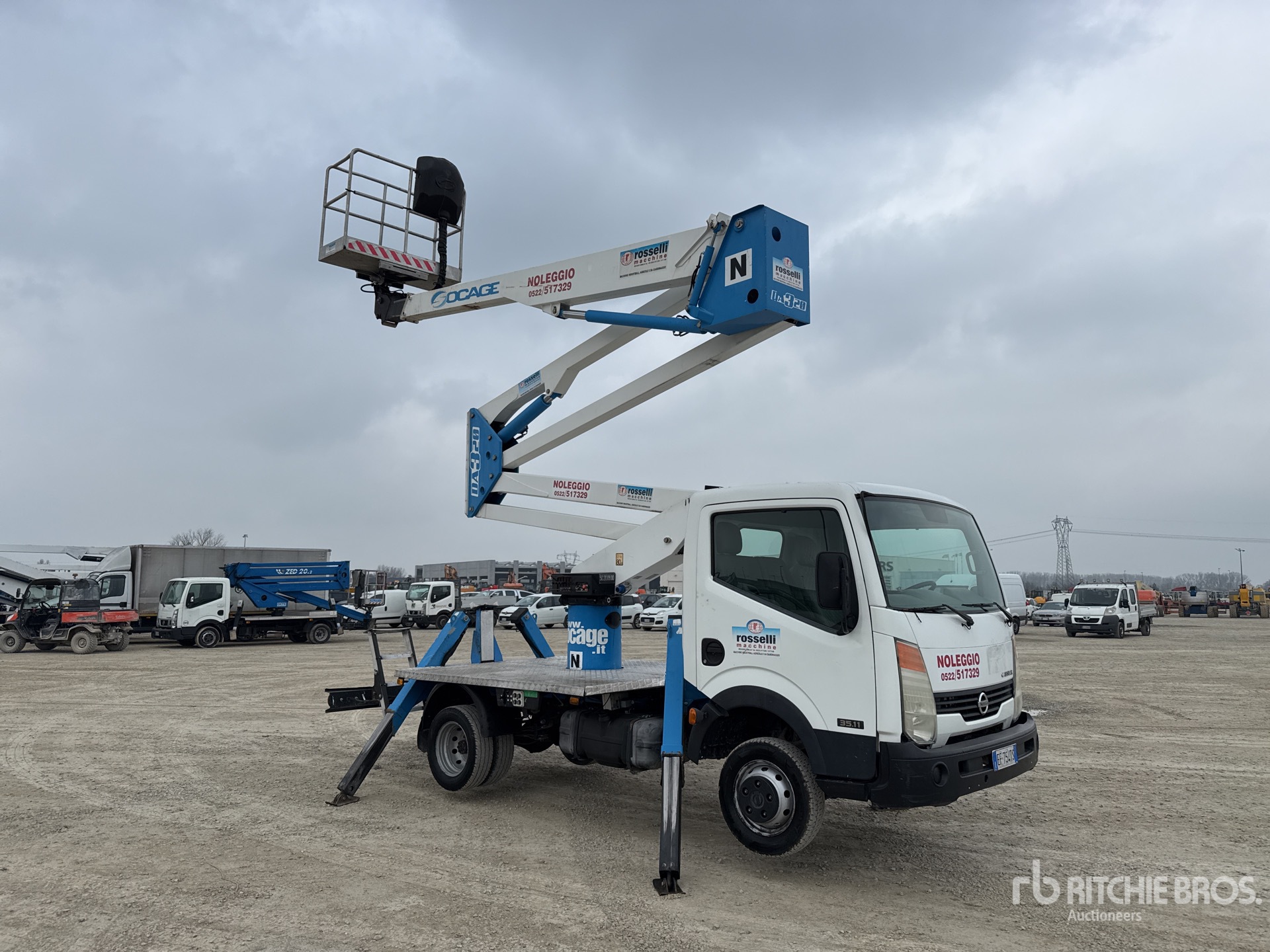 General Appearance with Foto, angolo anteriore destro