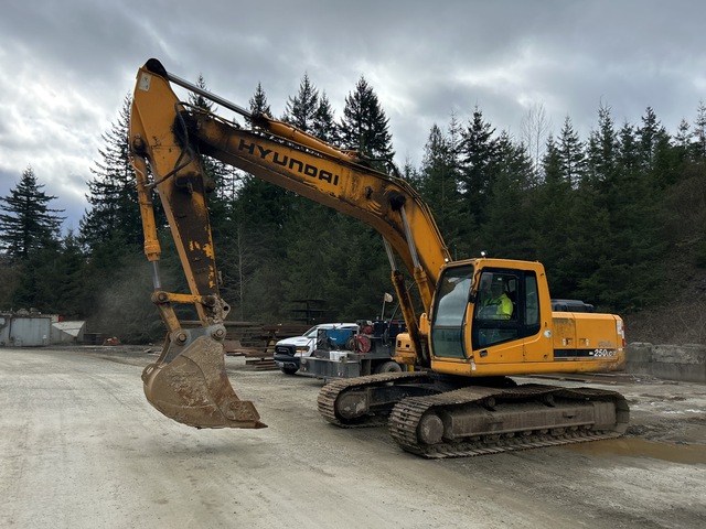 Hyundai R250LC-7 Tracked Excavator