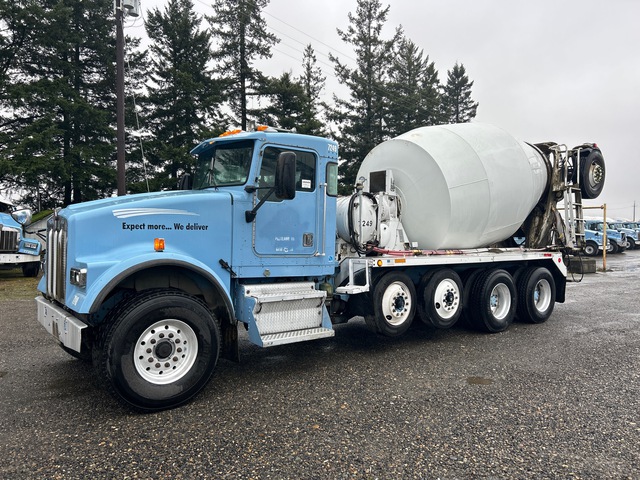 2001 Kenworth W900 12x4 Mixer Truck