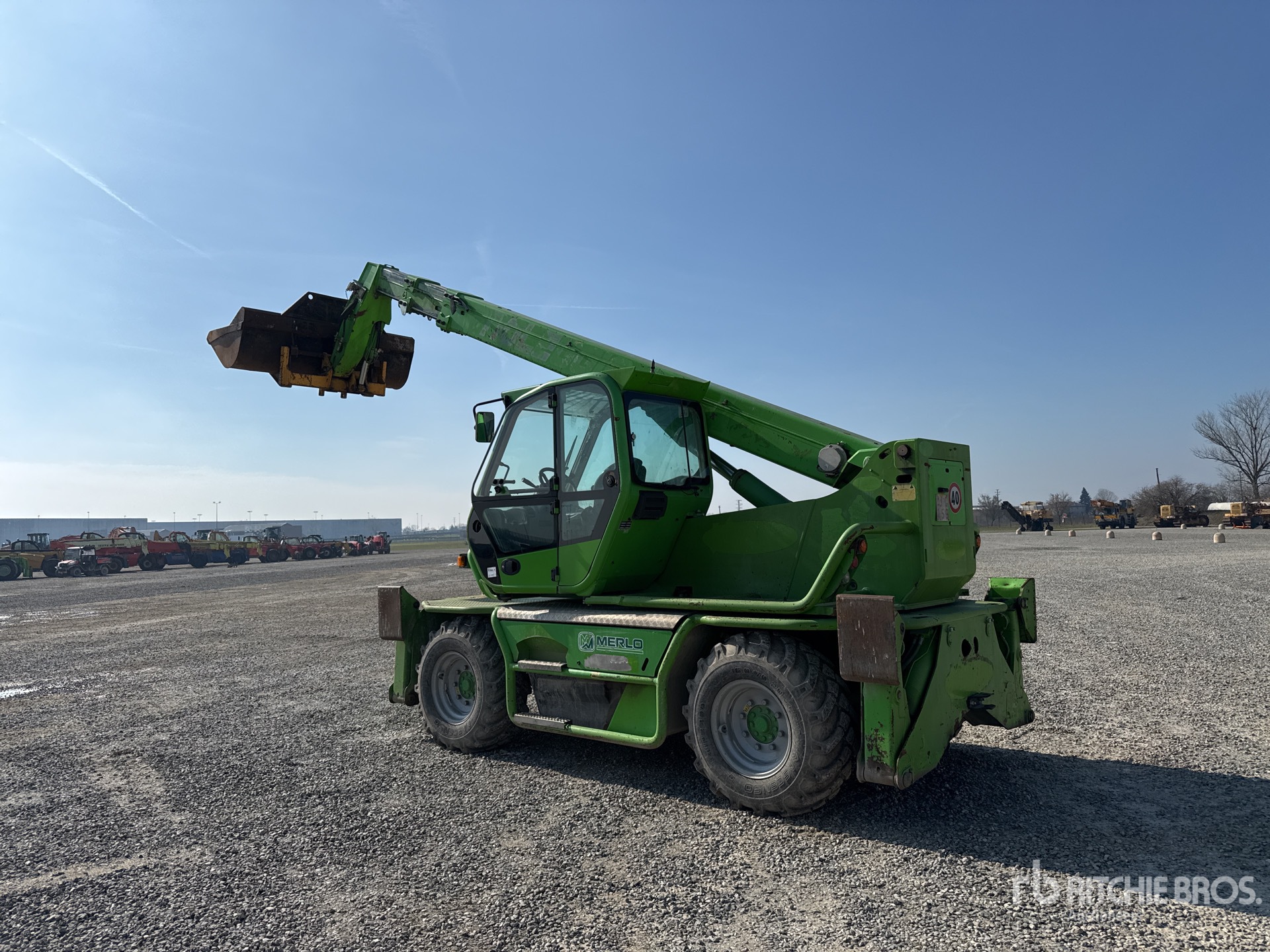 General Appearance with Foto, angolo posteriore sinistro