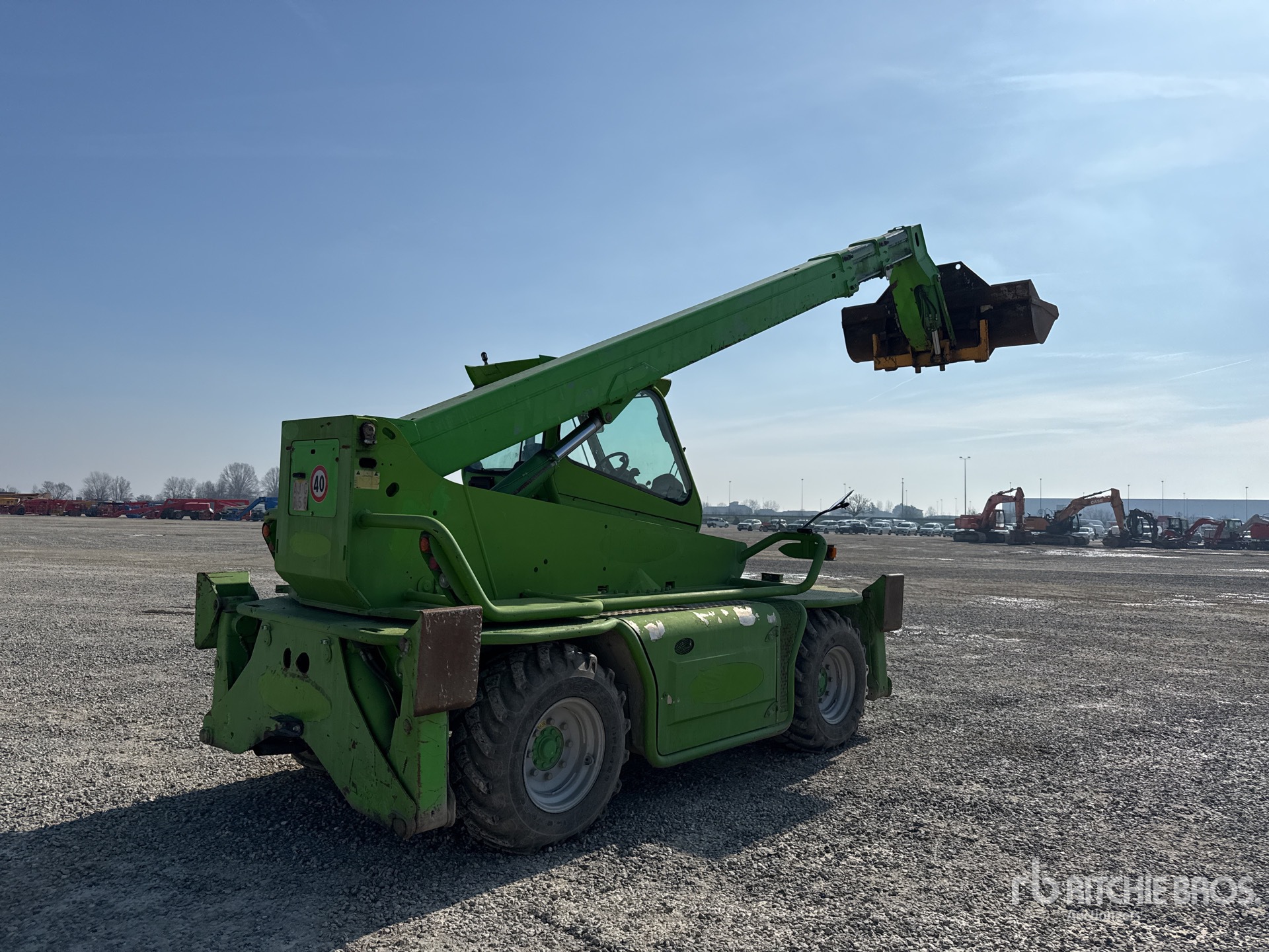 General Appearance with Foto, angolo anteriore sinistro