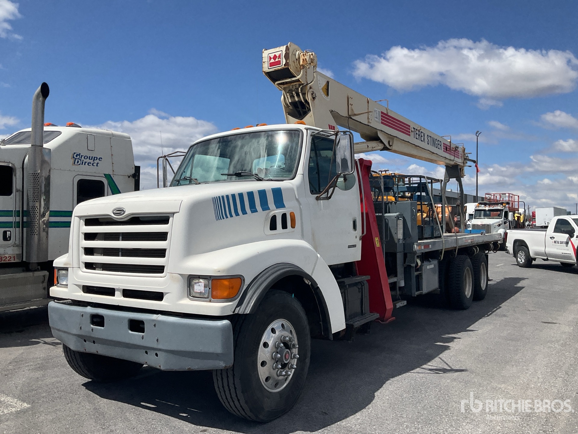 Photo of a 1999 Sterling LT8511
