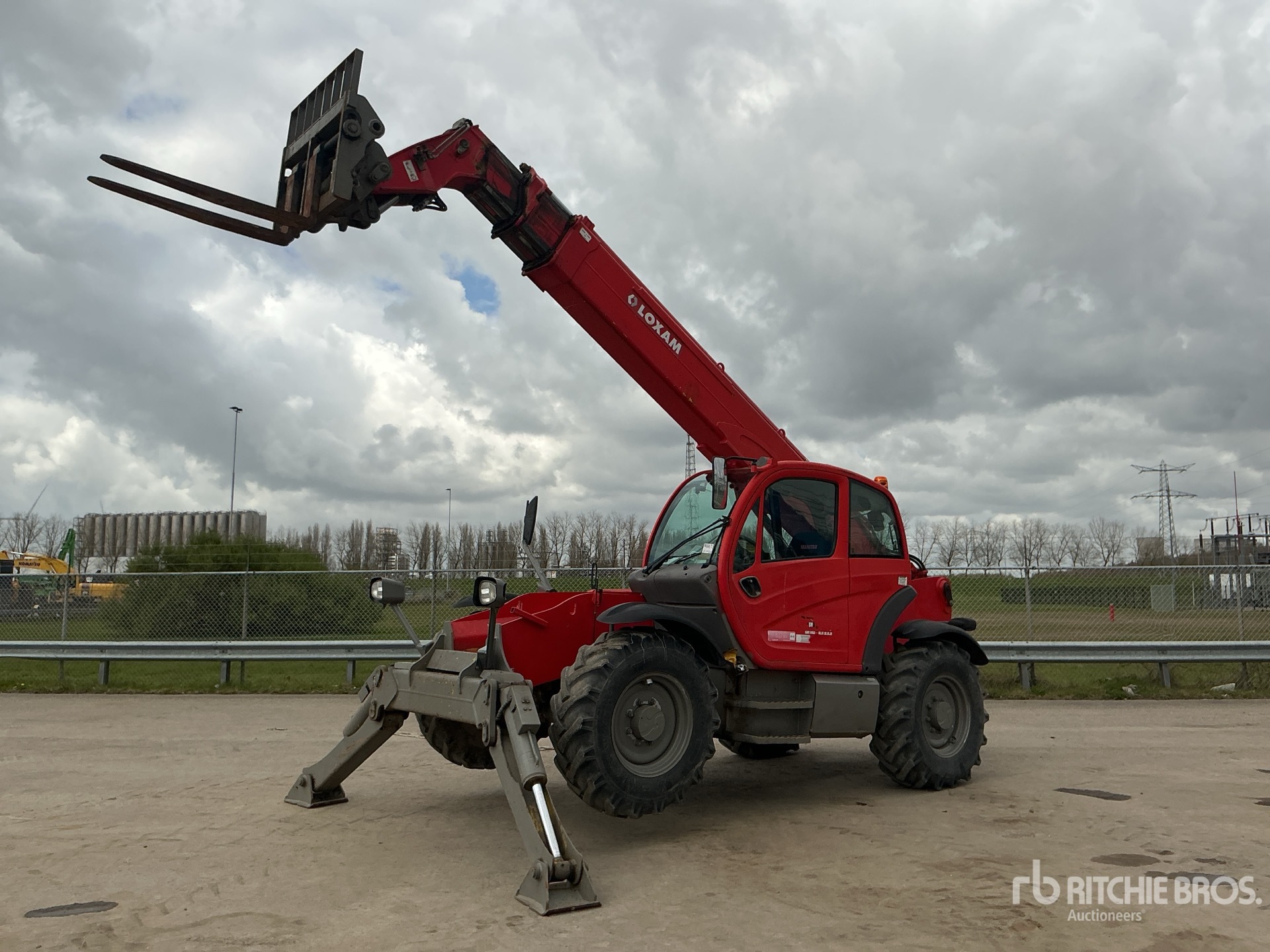 General Appearance with Picture, Left Front Corner