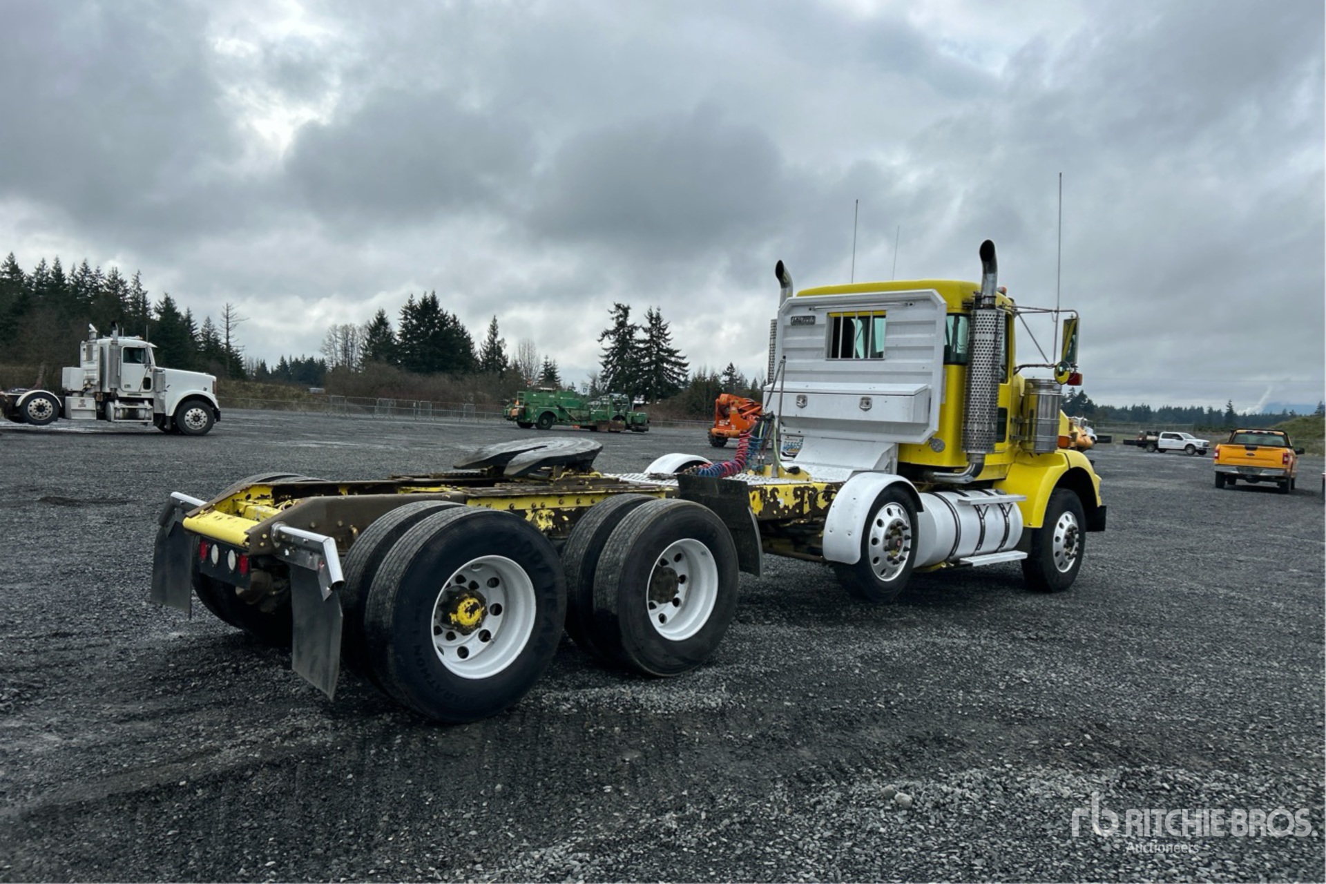 General Appearance with Picture, Right Rear Corner